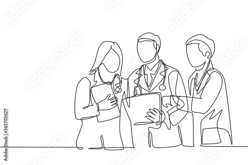 One continuous single line drawing of male and female doctors discussing patient health condition while reading the medical report. Medical checkup concept single line draw design vector illustration