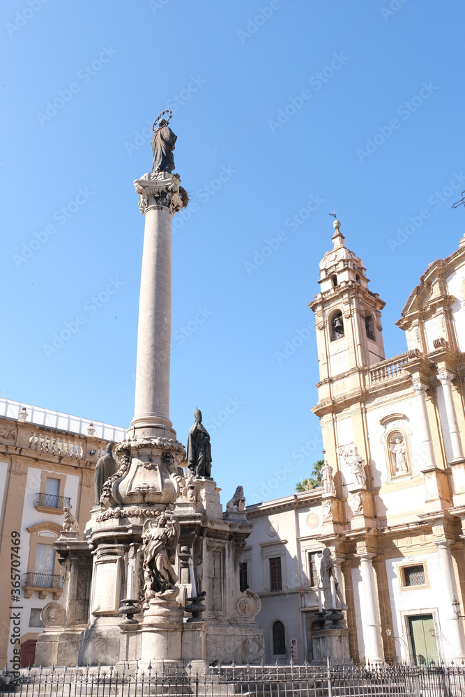 Palermo Colonna dell’Immacolata in Piazza San Domenico