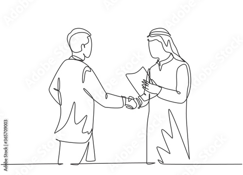 Single continuous line drawing of young muslim business man deal a project with his colleague. Arab middle east businessmen with shmagh, kandura, robe cloth. One line draw design vector illustration
