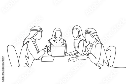 One single line drawing of young happy muslim company employees discussing financial budget plan. Saudi Arabia cloth hijab, kandora, headscarf, thobe. Continuous line draw design vector illustration