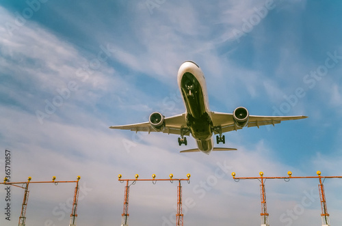 Isolated airliner approaches for landing over visual approach slope indicator