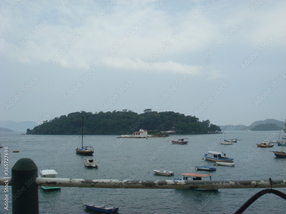 Obraz premium boats in the harbor