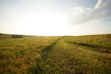 Handdoek met foto Weide Landweg door Kansas prairie zonsondergang  © Silver Edge