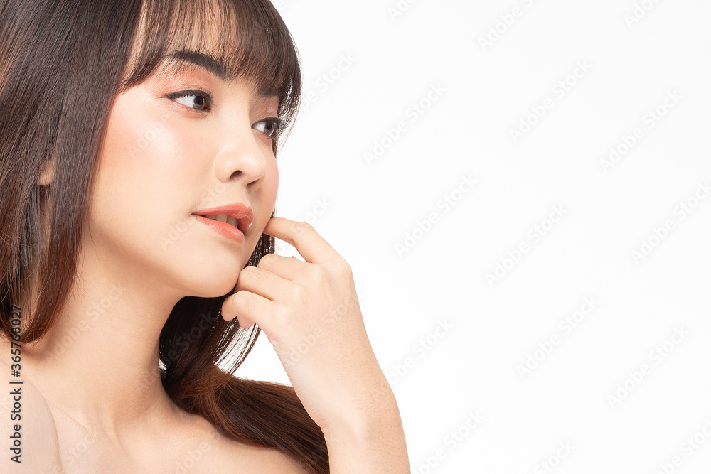 Beauty asian women touching soft chinskin close up face beauty . Beauty asian women touching soft chinskin close up face beauty .