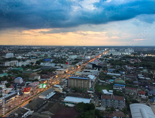 aerial view Traffic in the City at the Evening horizontal line