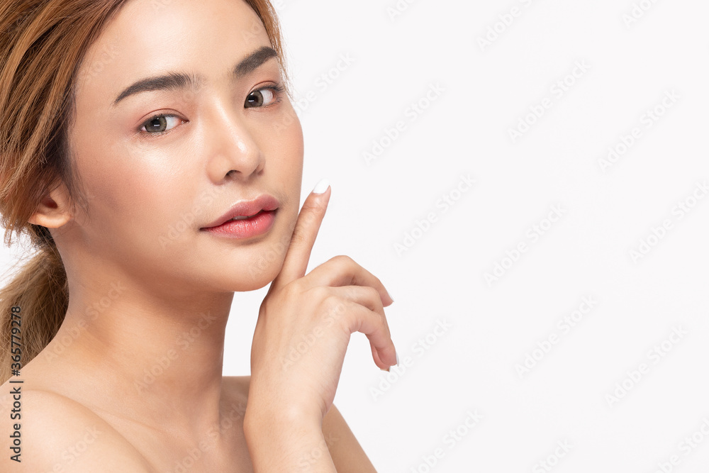 Beauty asian women touching soft chinskin close up face beauty . Beauty asian women touching soft chinskin close up face beauty .