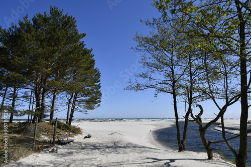 Cudowne wejście na plażę z Dębek