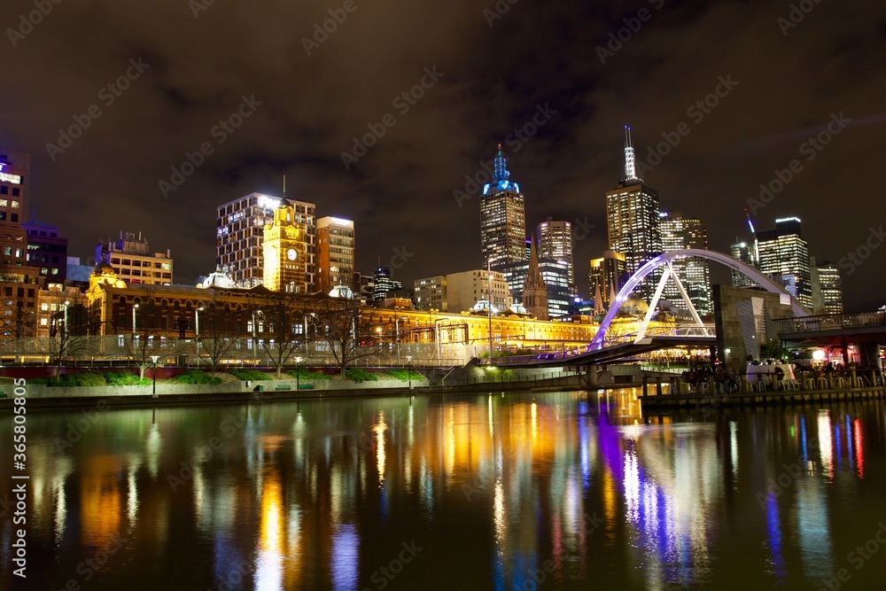 night view of Melbourne 