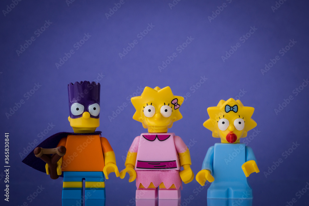 Lippstadt Deutschand 19. Juli 2020 Lego Figur Bart Lisa und Maggie Simpson Stock Photo Adobe Stock