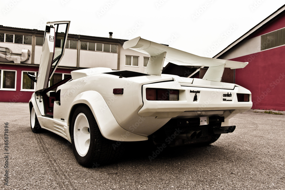 Lamborghini Countach LP 500 QC  Stock  Adobe Stock