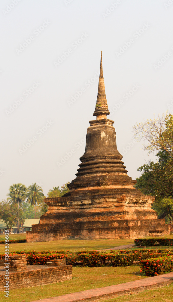PARC HISTORIQUE NATIONAL DE SUKHOTHAI - THAILANDE - PATRIMOINE MONDIAL DE L' UNESCO