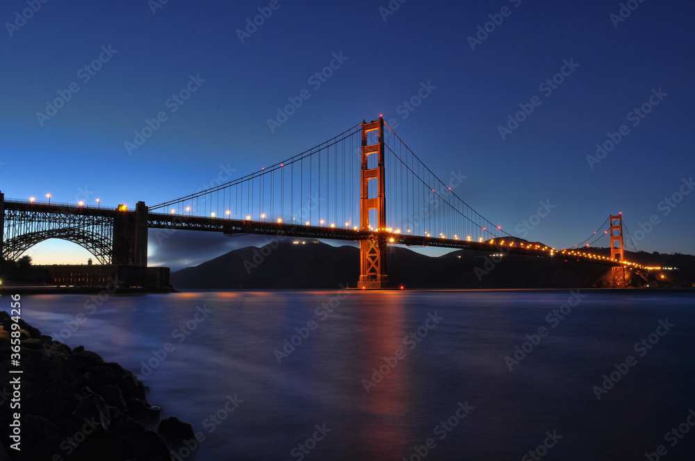 Golden Gate Bridge during dusk