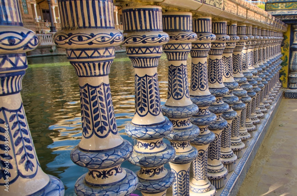 Fototapeta premium Beautiful architecture of Plaza De Espana building in Seville, Spain