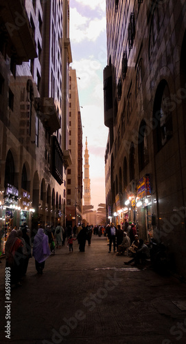 The Walk to Masjid e Nabwi © Abdullah