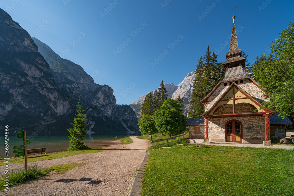 Small church surrounded by nature under the Seekofel