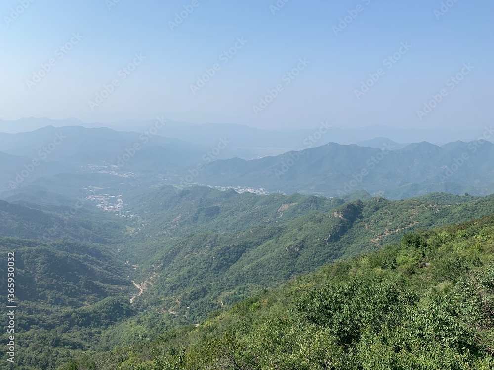 Paysage de montagne vue depuis la Grande Muraille de Chine	