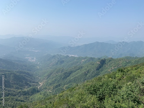 Paysage de montagne vue depuis la Grande Muraille de Chine 
