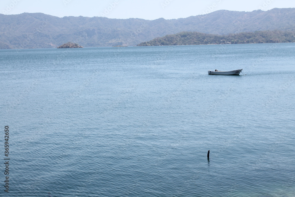 Lago de Ilopango. 