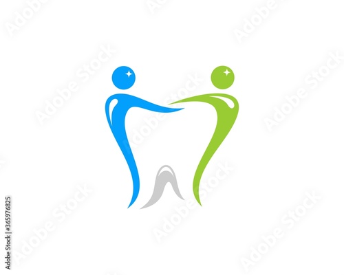 Healthy teeth connection people logo