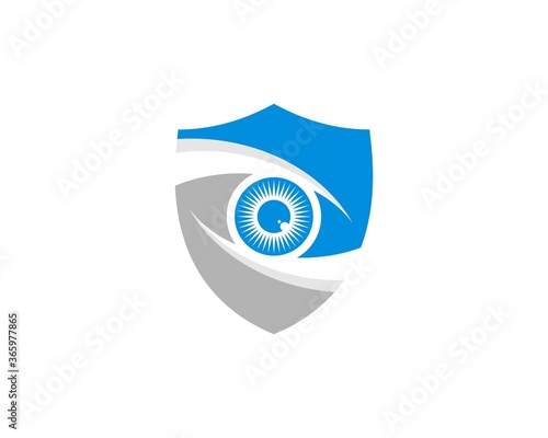 Clean eye protection in the shield