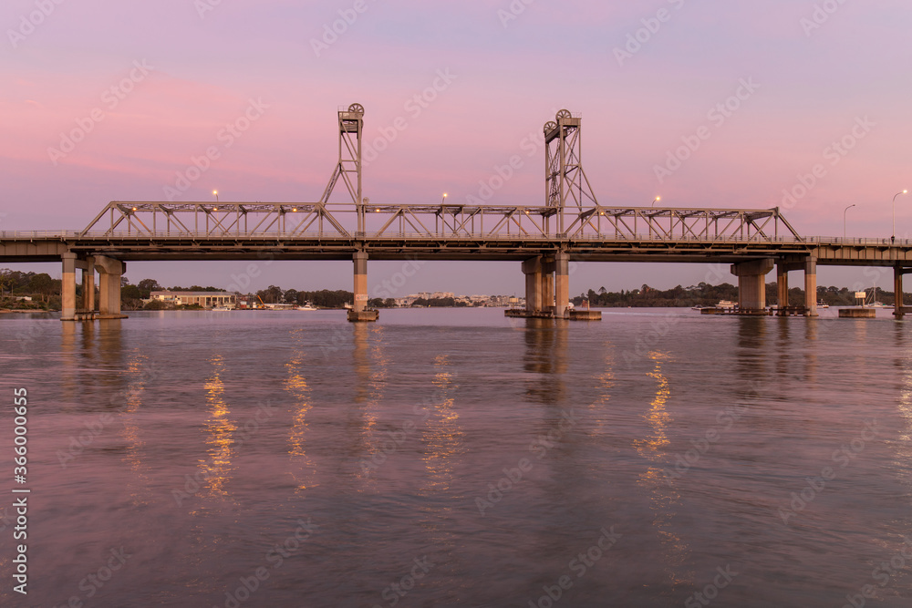 Obraz premium Pink sunset view Ryde Bridge, Sydney, Australia.