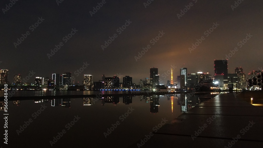 Obraz premium Wgląd nocy Tokyo Tower