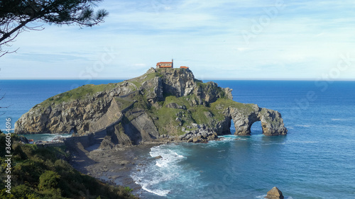 House standing on an island, gaztelugatxe peyredragon, pays basque