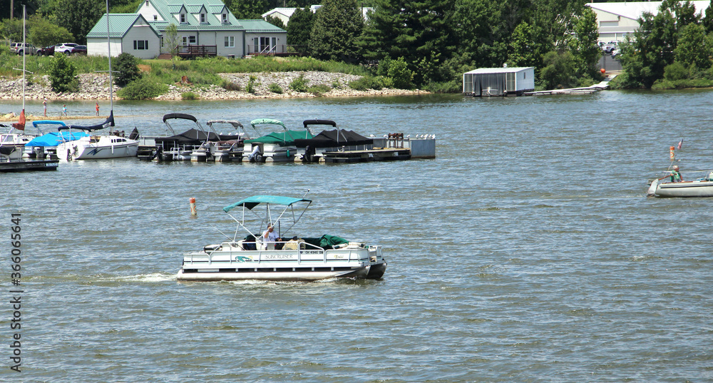 Obraz premium boat on the river