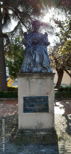 Wallpaper Mural statue of jesus Torontodigital.ca