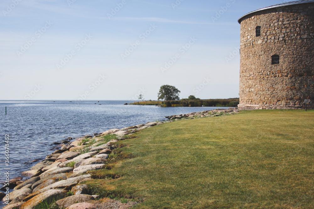 Kalmar Castle next to the Baltic Sea