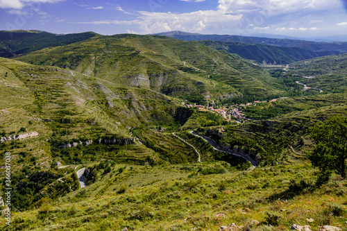 Paseo por el pueblo de Trevijano, Rioja y el cañon del rió de Leza
