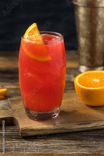 Refreshing Boozy Southern Alabama Slammer Cocktail