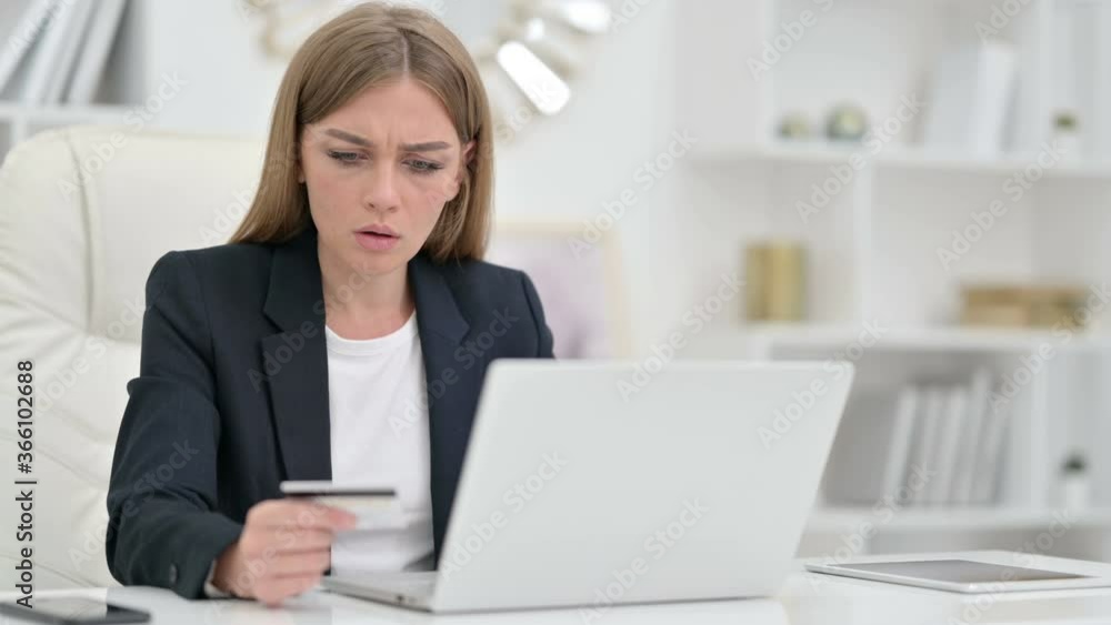 Unsuccessful Online Payment on Laptop in Office Unsuccessful Online Payment on Laptop in Office