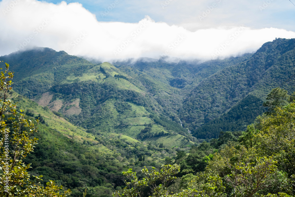 Fototapeta premium Mountais and clouds