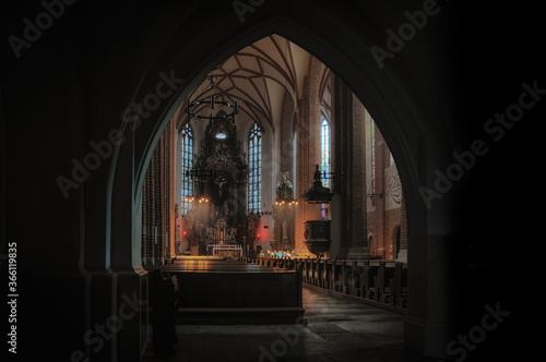 wnętrze katedry w Opolu