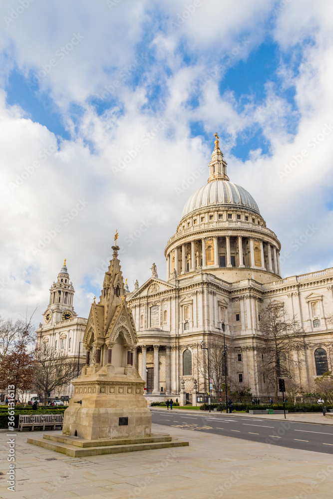 St. Pauls Cathedral, London St. Pauls Cathedral, London