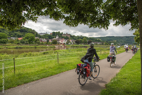 Radler am Weserradweg