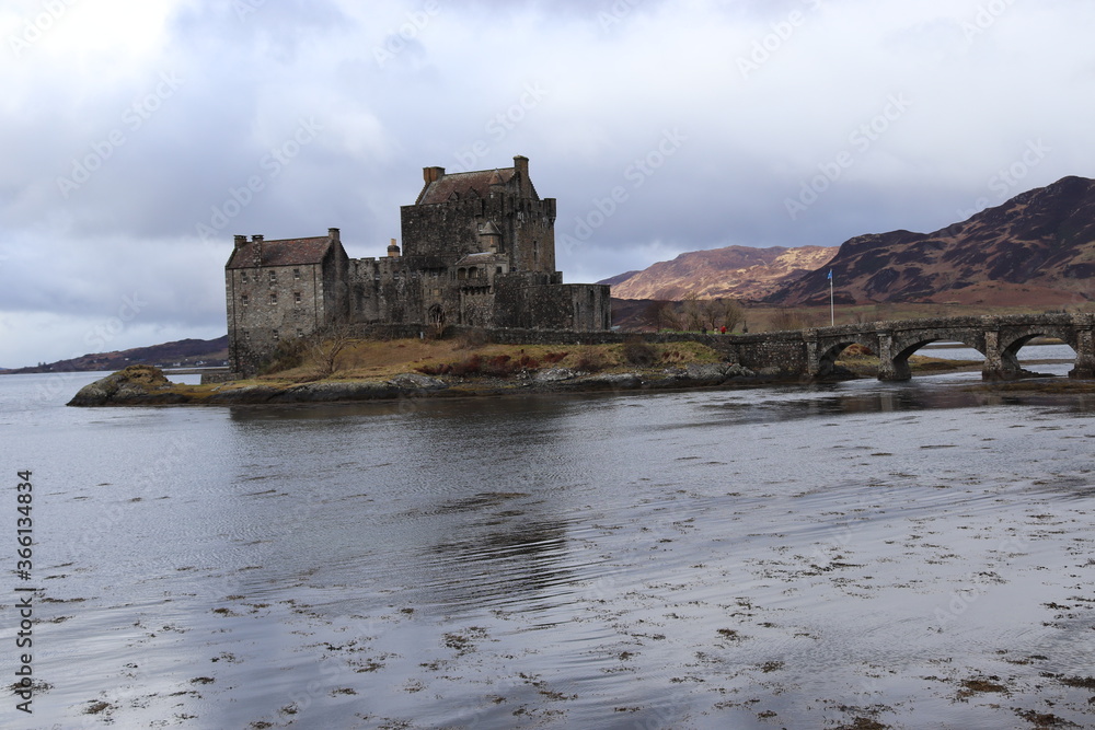 eilean donan castle scotland uk