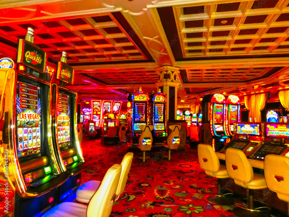 Las Vegas, United States of America - May 06, 2016: Slot machines at the  Wynn Hotel and casino Stock Photo | Adobe Stock