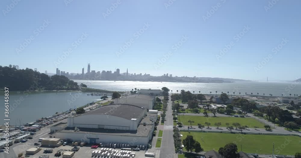 Treasure Island CA looking towards San Francisco Aerial 4K Treasure Island CA looking towards San Francisco Aerial 4K