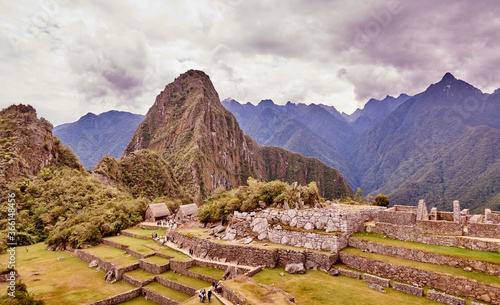 Peru, Machu Pichu, Mountain range and ruins of aztec village
