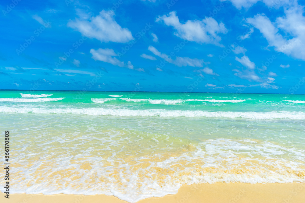 Obraz premium 沖縄 伊良部島、渡口の浜