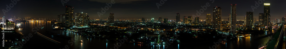 Panoramaaufnahme von Bangkok bei Nacht