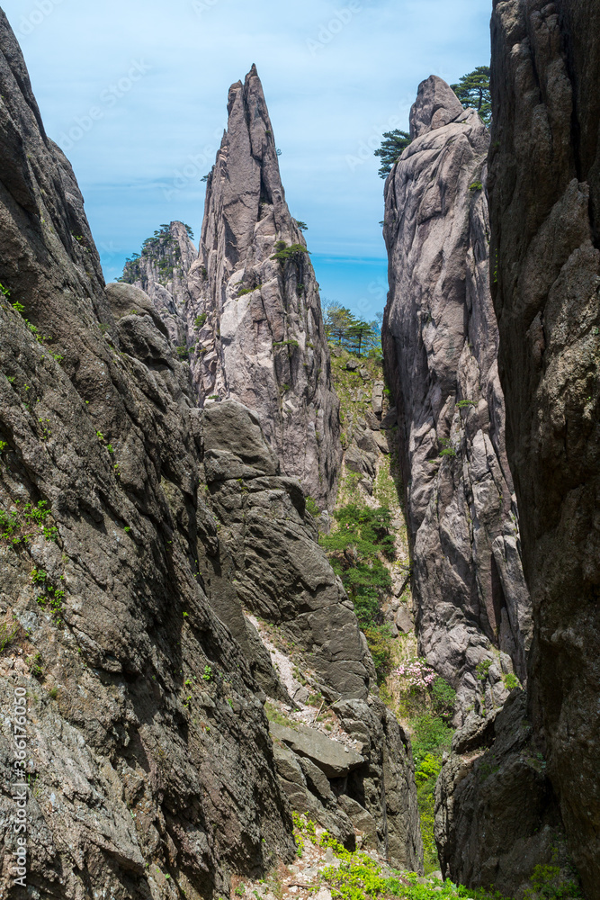 Landschaftsaufnahmen der Huangshan Berge in China Landschaftsaufnahmen der Huangshan Berge in China