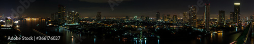 Panoramaaufnahme von Bangkok bei Nacht