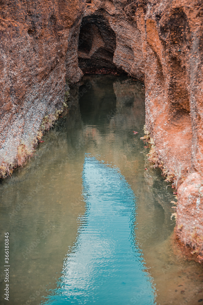 cave cave