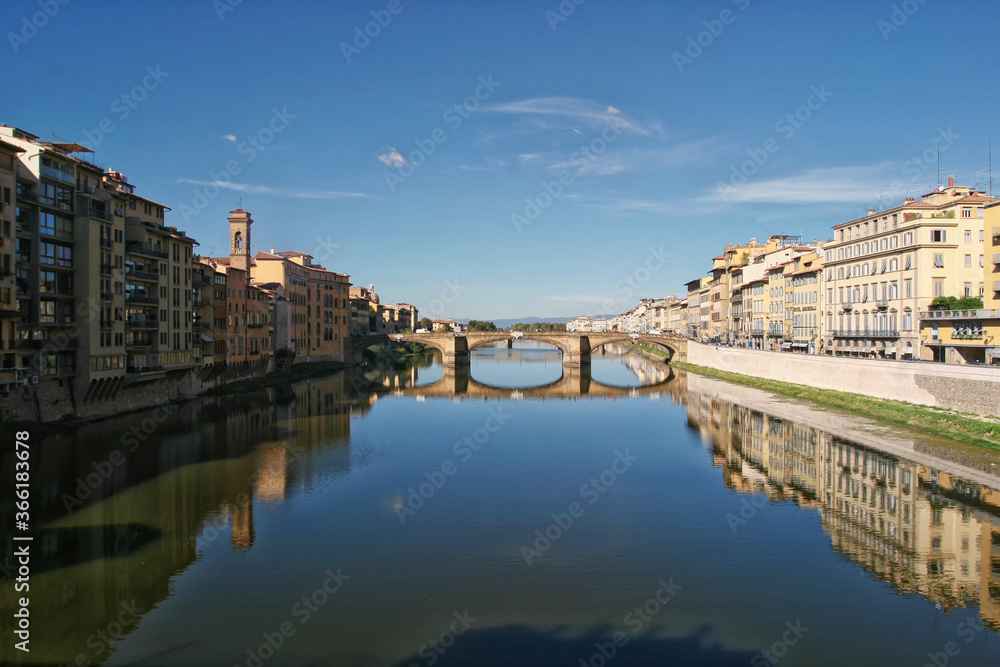 arno river in florence italy