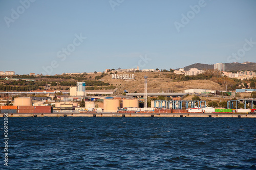 Fototapeta Naklejka Na Ścianę i Meble -  commercial port of marseille. view from the sea