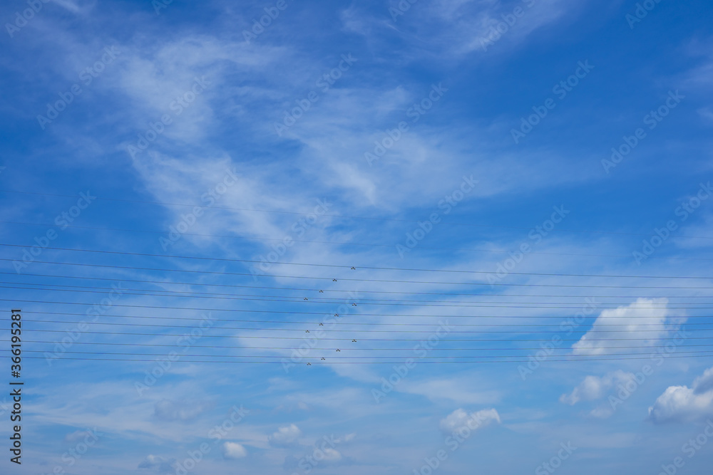 送電線と空 送電線と空