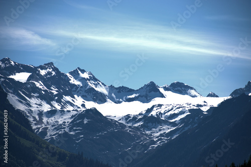 Bergpanorama in der nähe von Davos 27.5.2020